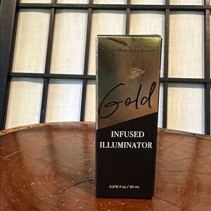 Billion Dollar Beauty Gold Infused Illuminator NEW